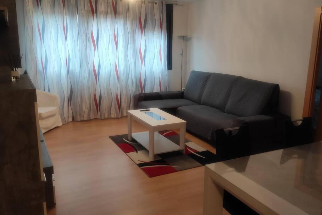 Apartamento Piso En El Centro De Solares Exterior foto